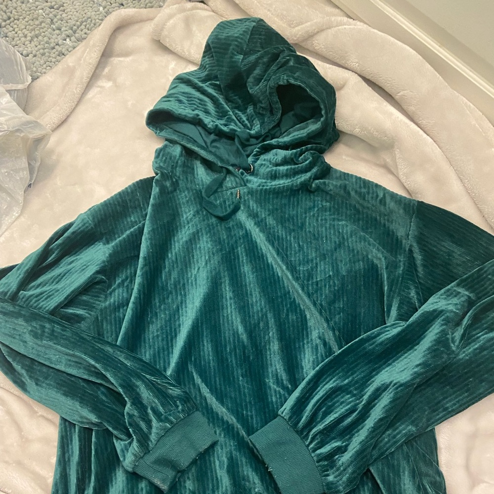 Forever 21 ribbed velvet hoodie